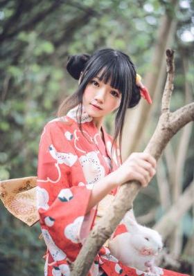 25岁的女高中生