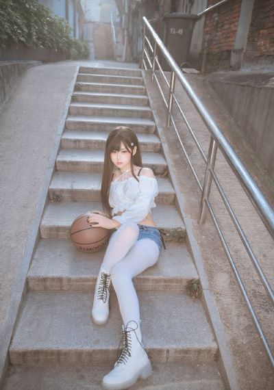 强j2:制服y惑