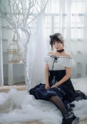 美女光屁屁无遮
