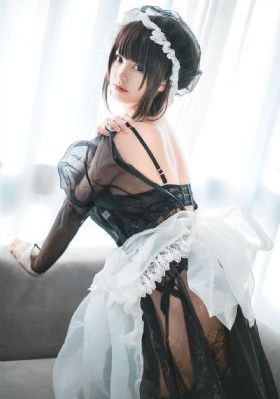 李采潭妈妈的职业